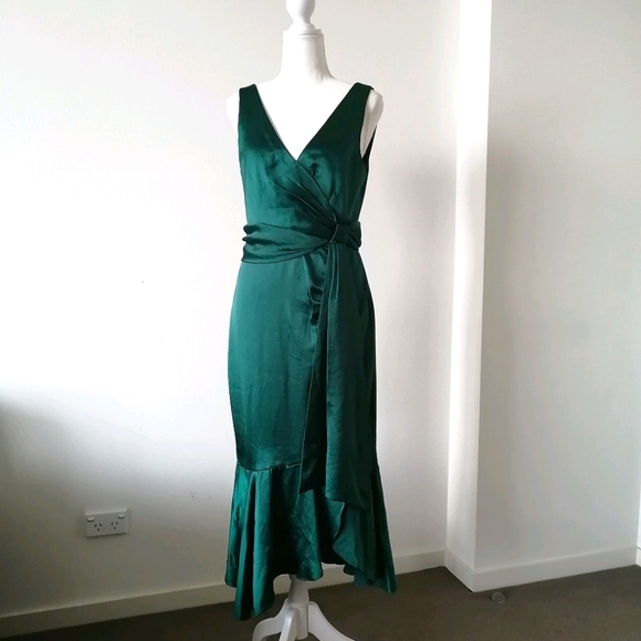 Forever New Dress - Picture 3 of 11